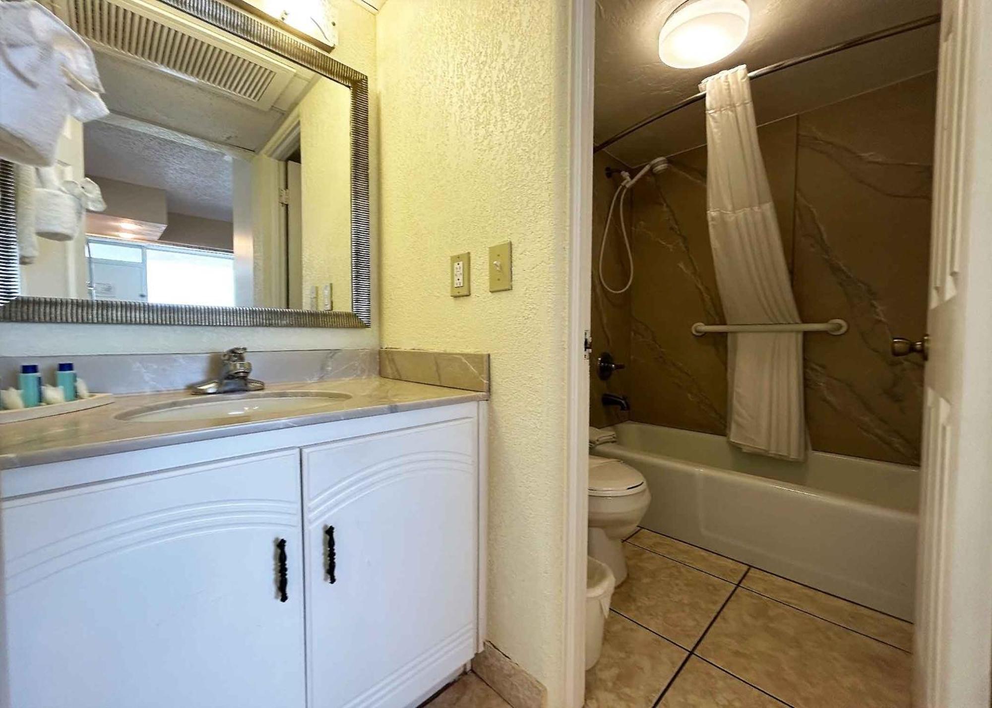 Outrigger Beach Club Resort Ormond Beach Esterno foto