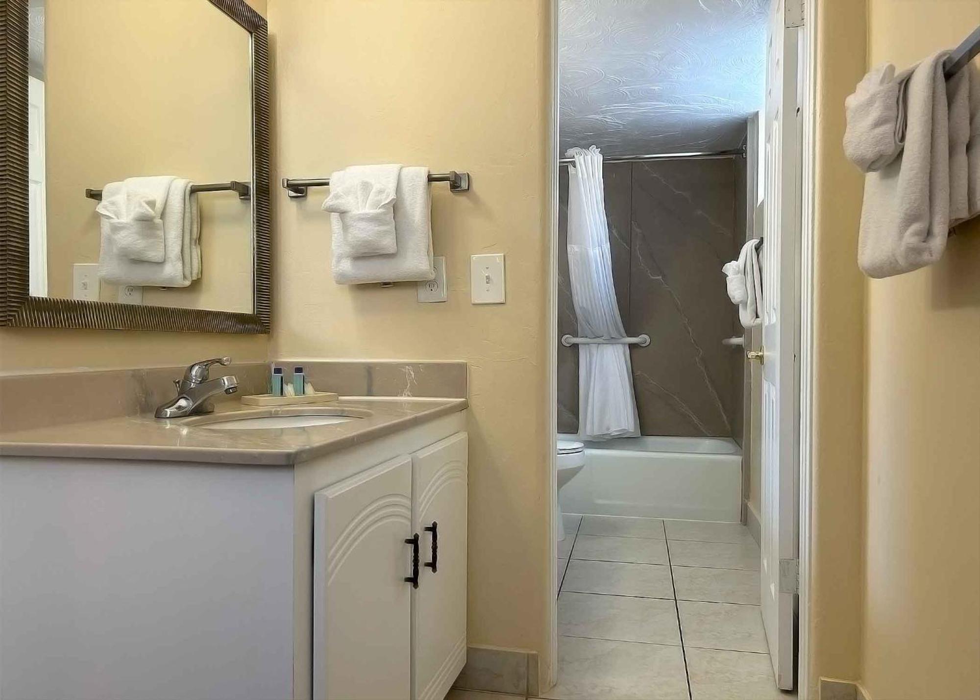 Outrigger Beach Club Resort Ormond Beach Esterno foto